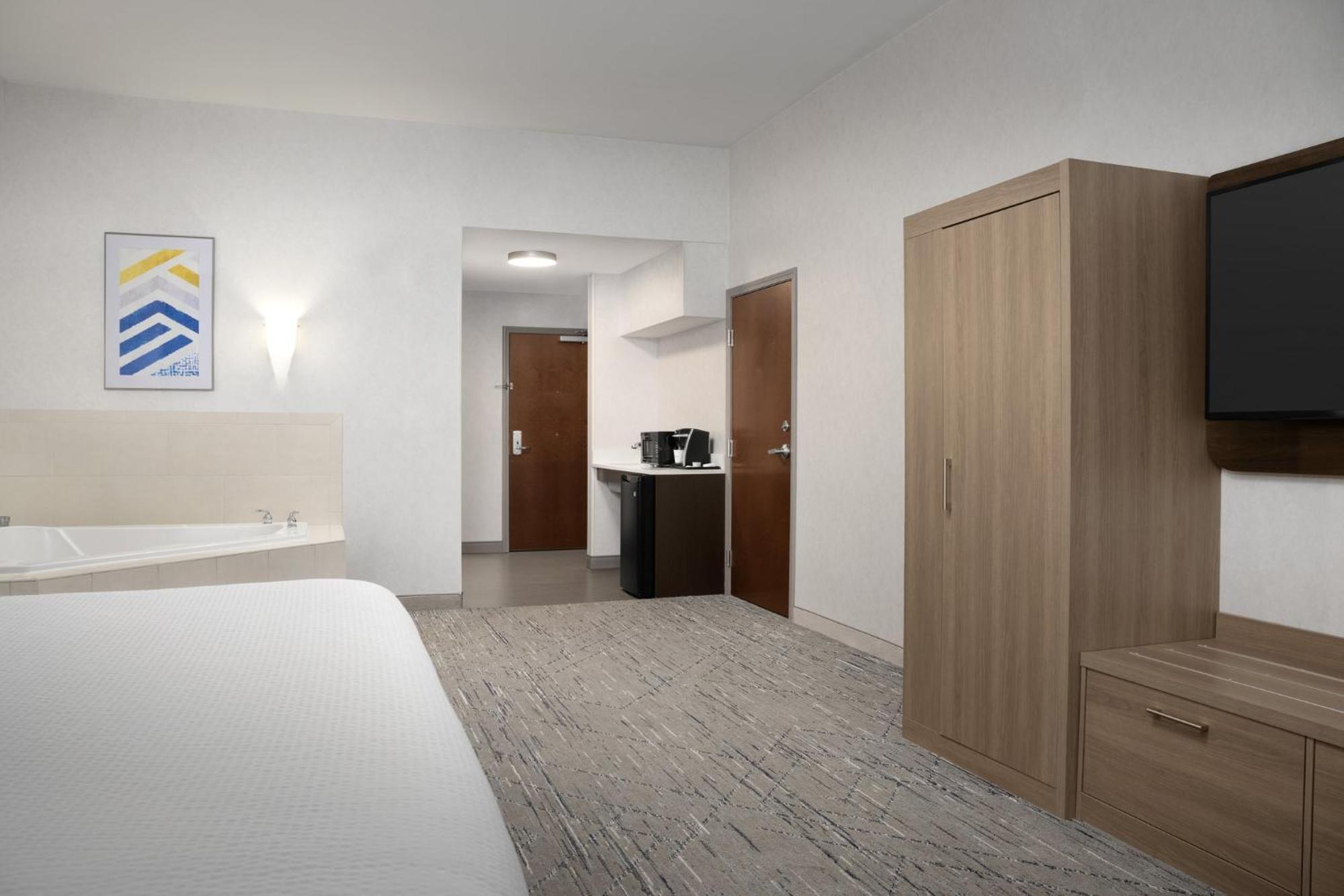 Holiday Inn Express & Suites Alexandria - Fort Belvoir By Ihg Dış mekan fotoğraf