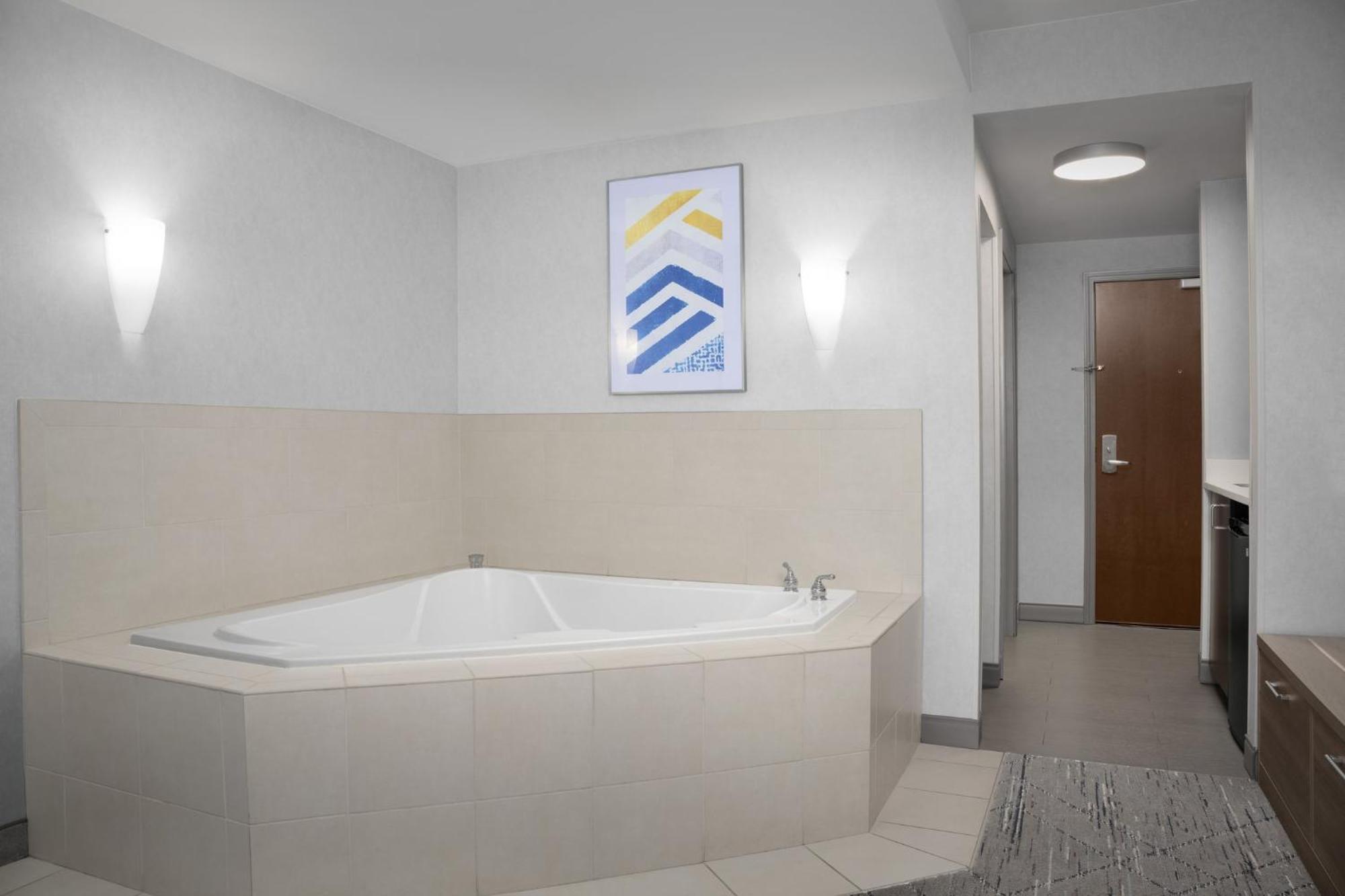 Holiday Inn Express & Suites Alexandria - Fort Belvoir By Ihg Dış mekan fotoğraf
