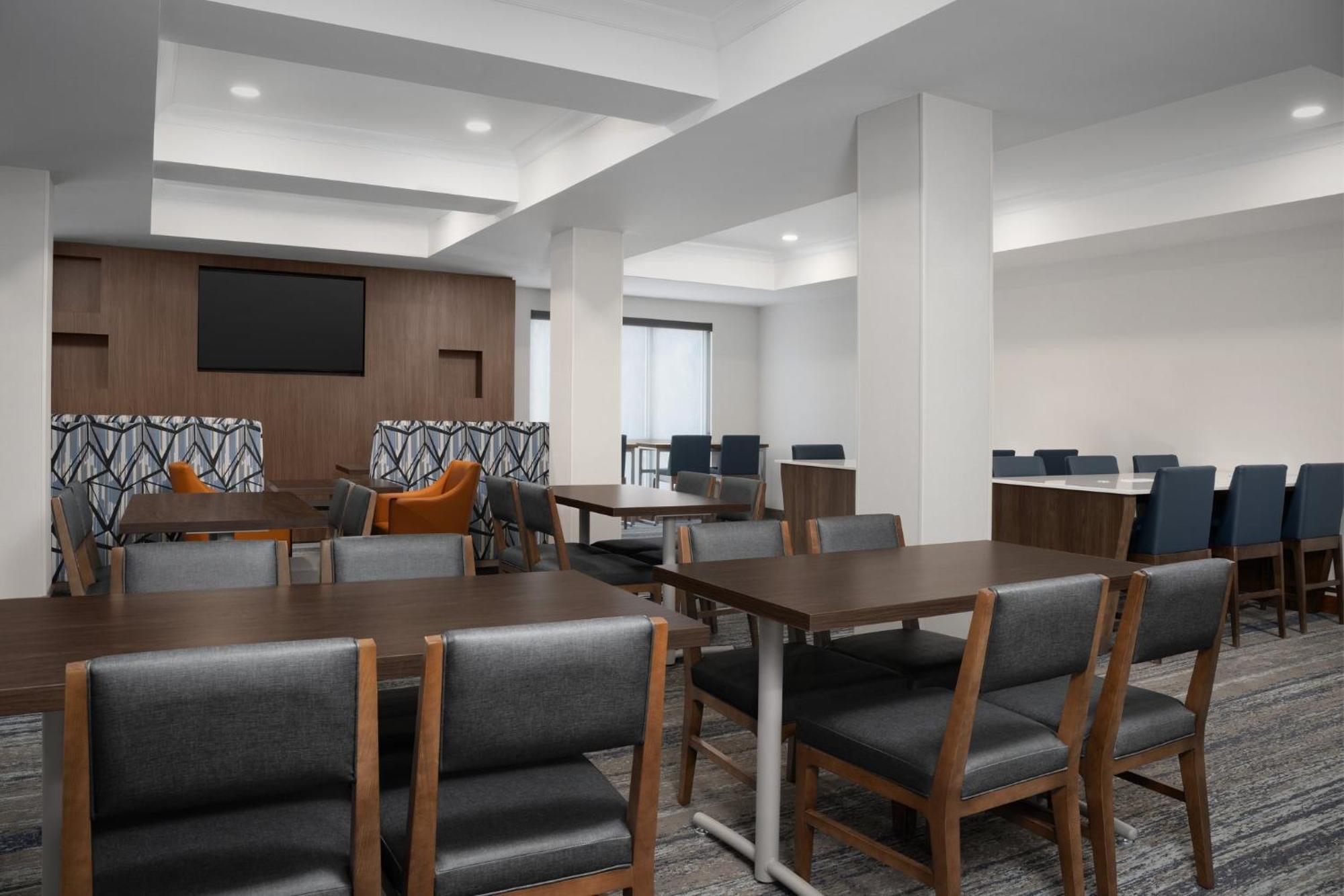 Holiday Inn Express & Suites Alexandria - Fort Belvoir By Ihg Dış mekan fotoğraf