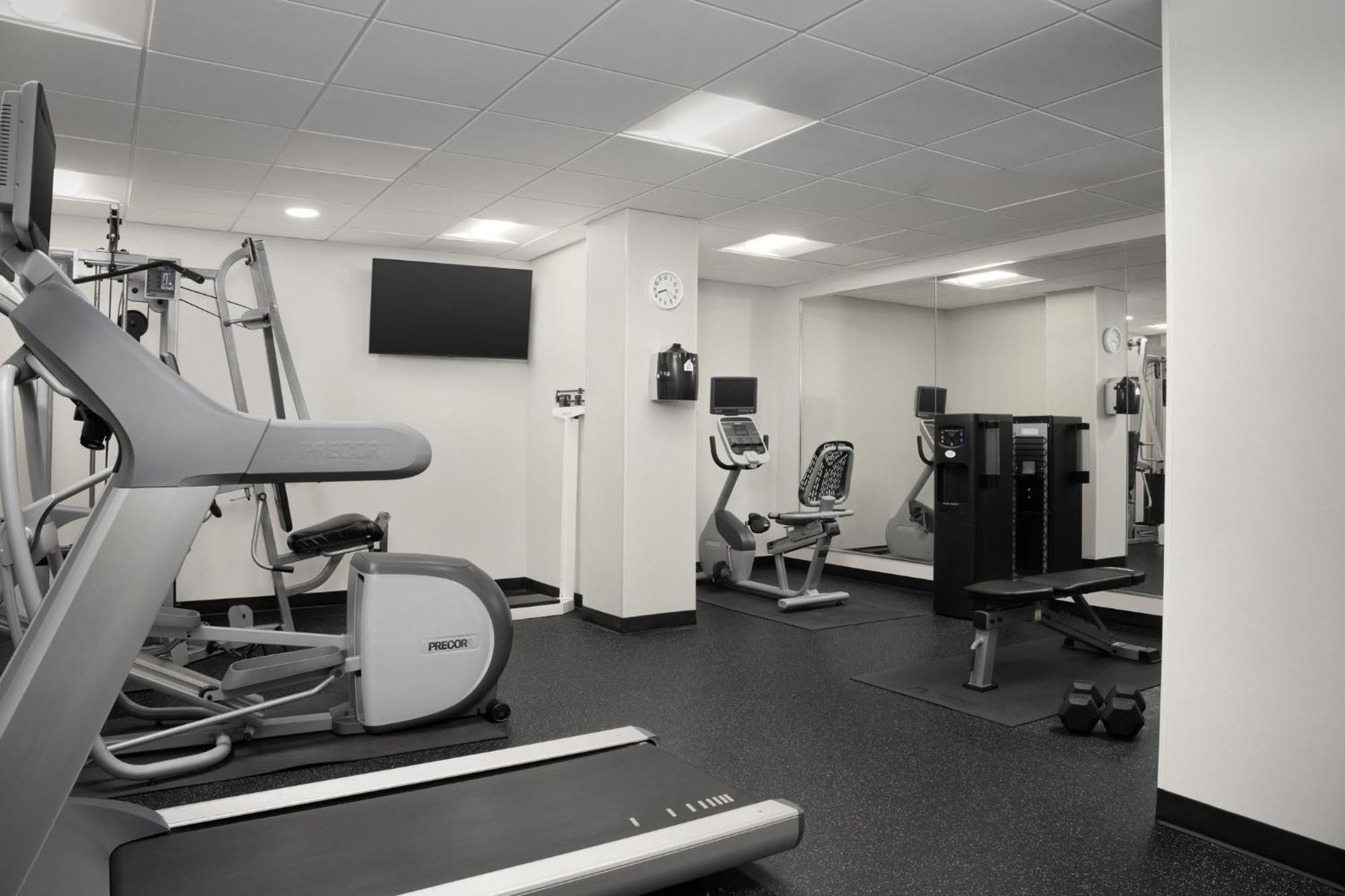 Holiday Inn Express & Suites Alexandria - Fort Belvoir By Ihg Dış mekan fotoğraf